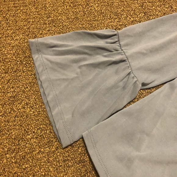 Blue top - Picture 3 of 4